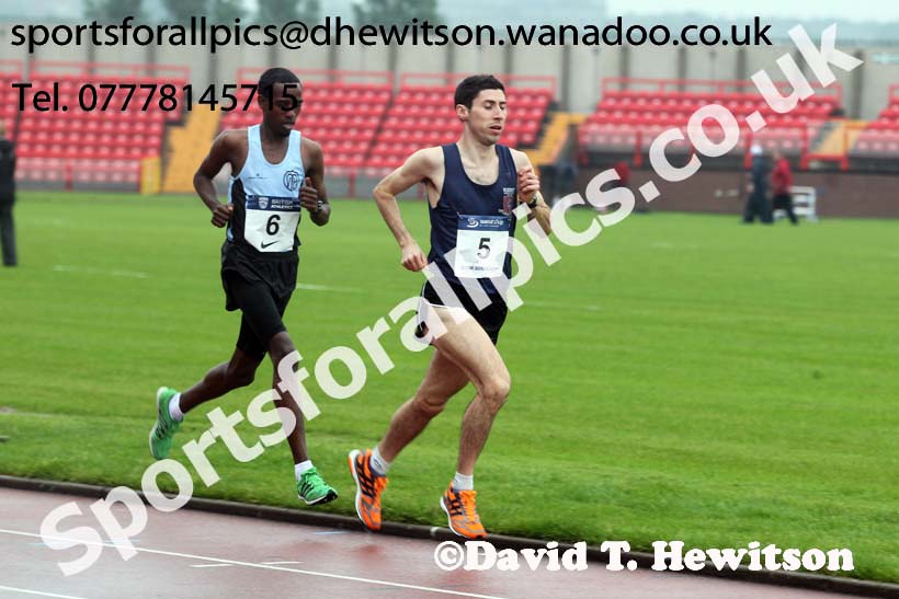 James Connor (Kent) leads eventual winner Asdan Mohamud (TVH) in the 5000 metres, British National League, Division 1, Gateshead. Photo: David T. Hewitson/Sports for All Pics